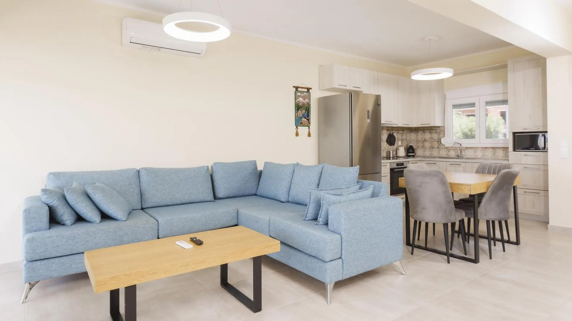 ניאה סקיוני Villa Baycasa יוון