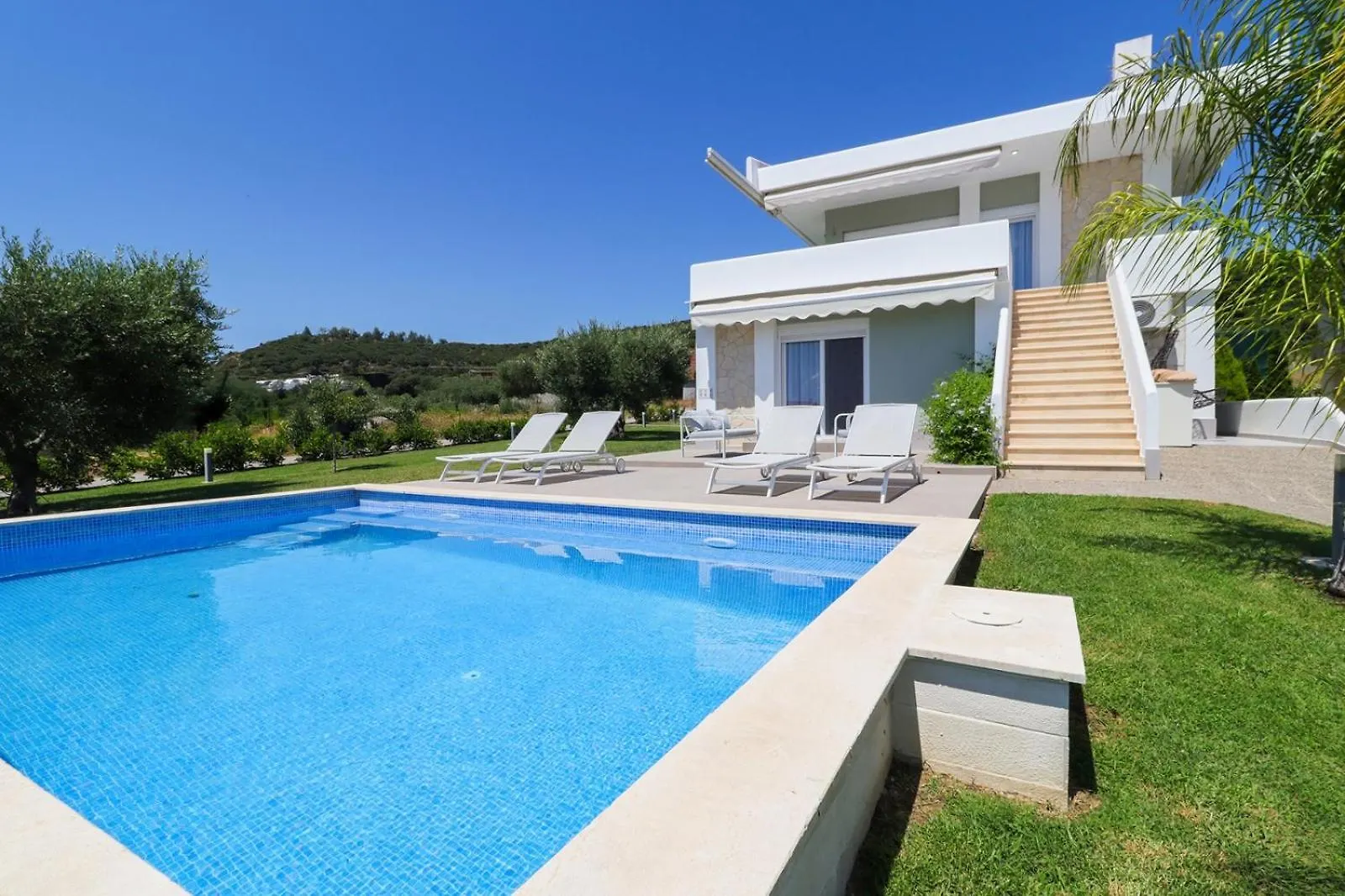 ניאה סקיוני Villa Baycasa יוון